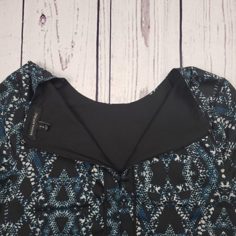Banana Republic Black & Blue Snake Print Layered Blouse Women's Size Small - Picture 7 of 8